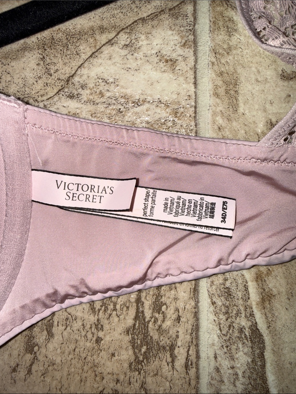 Victoria’s Secret Bra - Picture 2 of 4